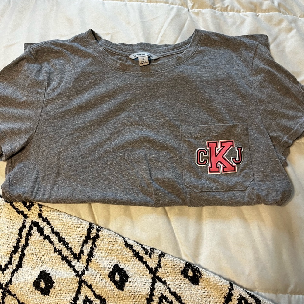 Gray T-Shirt with Pink Calvin Klein Logo